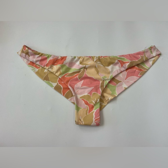 Billabong Pink and Orange Floral Fabric - Picture 4 of 10